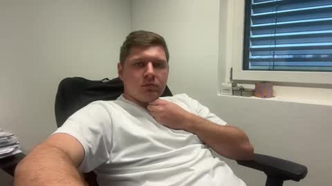 Snapshot of hornyboy95300 chatting on 02-17-25, 03:42 hornyboy95300 online show from 02-17-25, 03:42