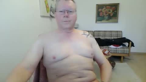 Snapshot of hornydick874303 chatting on 01-18-26, 09:24 Meikelmeier online show from 01-18-26, 09:24