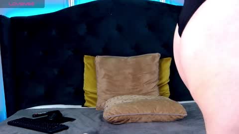 AshlineKatte online show from 02-18-25, 12:15