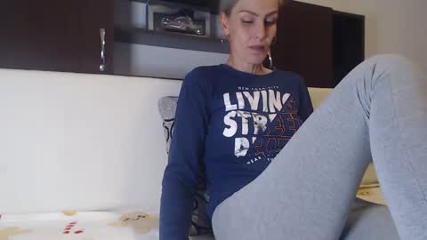 AshlineKatte online show from 09-26-25, 06:23