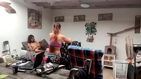 Nix  D online show from 12-15-25, 06:17