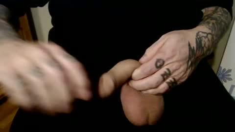 Snapshot of hornyhumpers chatting on 01-01-25, 05:43 Hornyhumper online show from 01-01-25, 05:43