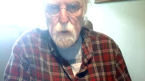 Snapshot of hornyinohio9 chatting on 04-10-26, 01:27 HornyInOhio9 online show from 04-10-26, 01:27