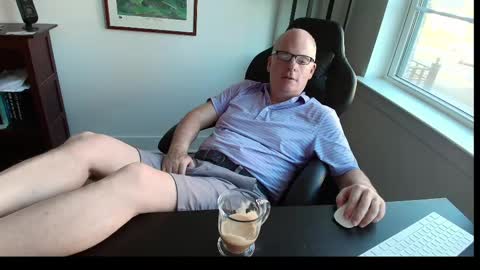 Snapshot of hornynthick70 chatting on 05-17-26, 09:44 hornynthick70 online show from 05-17-26, 09:44