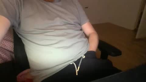 Snapshot of hornystudent1231 chatting on 12-18-25, 08:59 hornystudent1231 online show from 12-18-25, 08:59