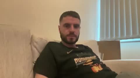 Snapshot of hornytom27 chatting on 12-28-24, 01:17 Horny247 online show from 12-28-24, 01:17