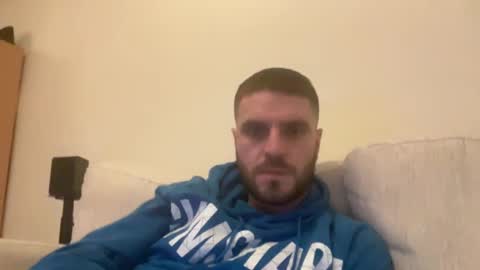 Snapshot of hornytom27 chatting on 02-16-25, 04:10 Horny247 online show from 02-16-25, 04:10