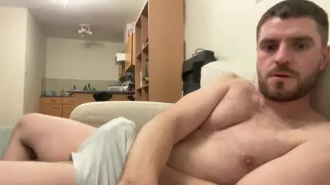 Snapshot of hornytom27 chatting on 02-20-26, 08:09 Horny247 online show from 02-20-26, 08:09