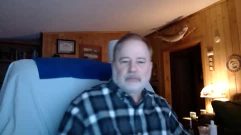 Snapshot of horsebigballs chatting on 03-17-26, 12:37 horsebigballs online show from 03-17-26, 12:37