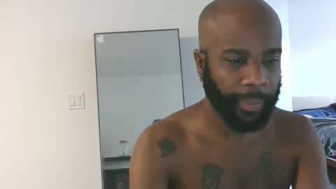 Horus00 online show from 12-17-24, 01:16