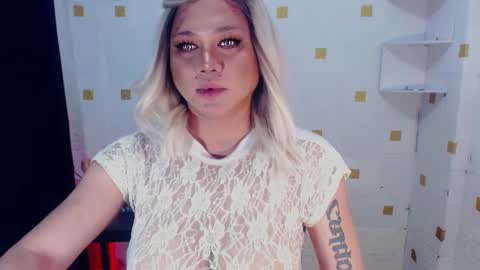 YOUR MAJESTY LUCY PEARL online show from 01-18-25, 07:07