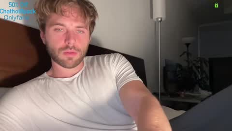 Edward aka Wolf online show from 11-03-25, 10:21