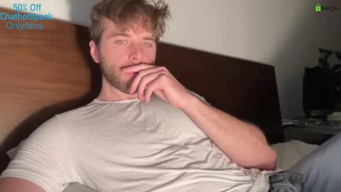 Edward aka Wolf online show from 12-04-25, 09:23