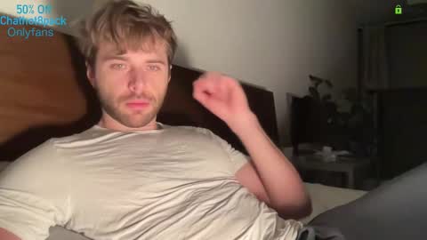 Edward aka Wolf online show from 12-15-25, 04:17