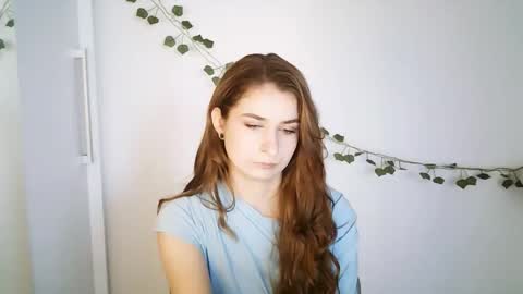 Snapshot of hot_1nina chatting on 03-09-26, 07:34 NINA online show from 03-09-26, 07:34