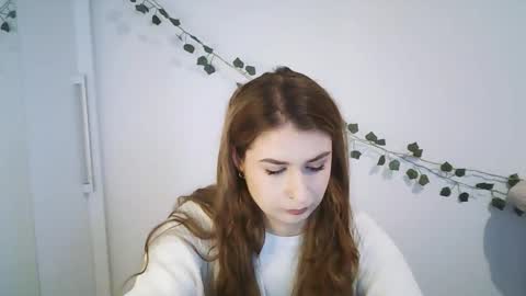 Snapshot of hot_1nina chatting on 03-12-26, 08:20 NINA online show from 03-12-26, 08:20