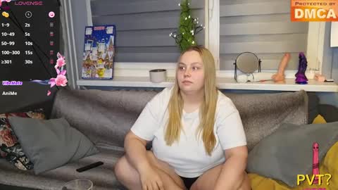 Snapshot of hot___________couple chatting on 12-12-24, 07:15 hot couple online show from 12-12-24, 07:15