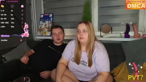 Snapshot of hot___________couple chatting on 12-14-24, 11:45 hot couple online show from 12-14-24, 11:45