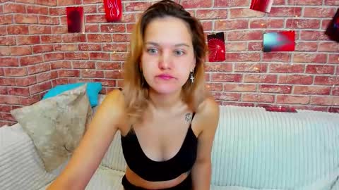 Jessica  online show from 10-12-25, 02:54