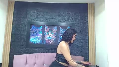 hot_and_fucking_girl online show from 10-24-25, 08:16