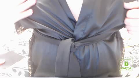 Snapshot of hot_and_pretty chatting on 12-21-24, 09:23 Lila online show from 12-21-24, 09:23