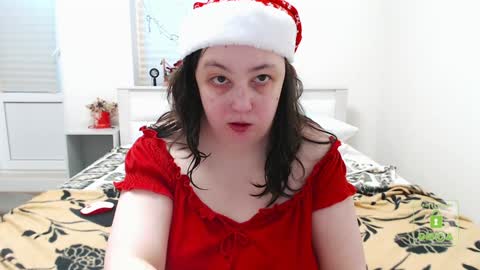Snapshot of hot_and_pretty chatting on 12-24-24, 09:28 Lila online show from 12-24-24, 09:28
