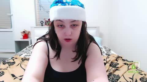 Snapshot of hot_and_pretty chatting on 12-25-24, 12:15 Lila online show from 12-25-24, 12:15