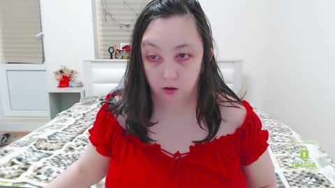 Snapshot of hot_and_pretty chatting on 01-12-25, 03:25 Lila online show from 01-12-25, 03:25