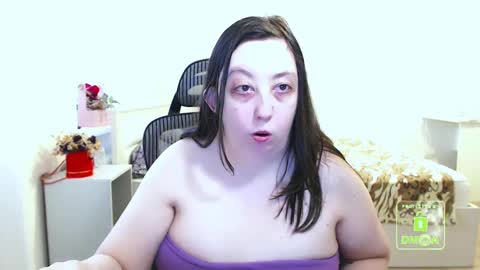 Snapshot of hot_and_pretty chatting on 03-03-25, 01:09 Lila online show from 03-03-25, 01:09