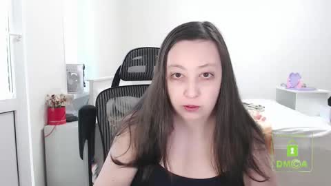 Snapshot of hot_and_pretty chatting on 10-18-25, 09:54 Lila online show from 10-18-25, 09:54