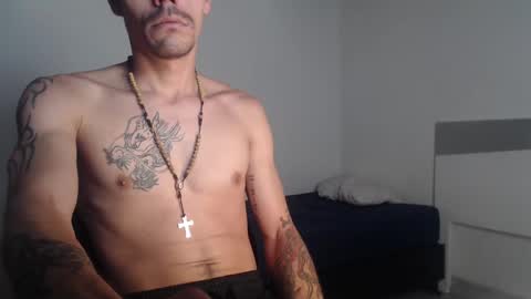 Snapshot of hot_angels___ chatting on 12-27-24, 11:50 angels online show from 12-27-24, 11:50