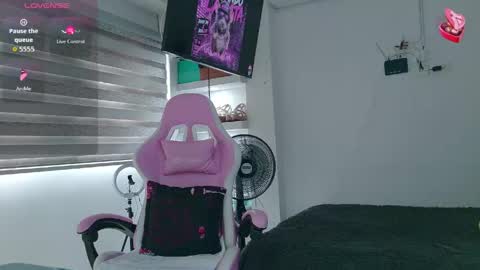 VALENTINA online show from 05-19-26, 08:26