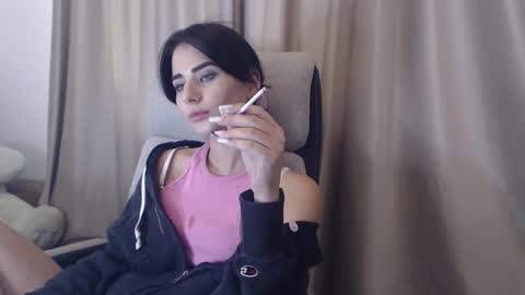 Snapshot of hot_bruny chatting on 10-11-25, 08:02 Bruny online show from 10-11-25, 08:02