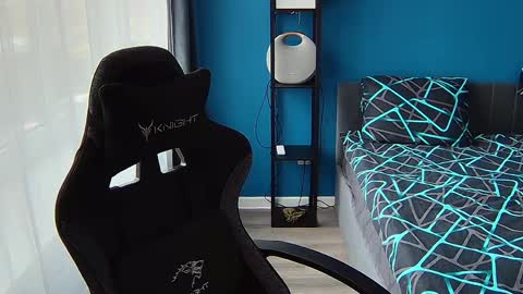 hot_cap_77 online show from 04-13-26, 08:09