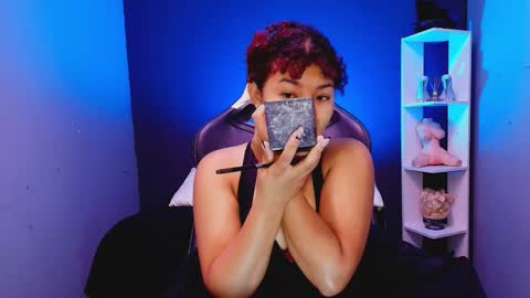 Snapshot of hot_chocolate_4u chatting on 10-22-25, 12:16 hot chocolate 4u online show from 10-22-25, 12:16