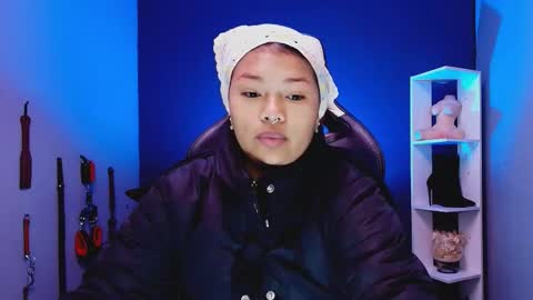 Snapshot of hot_chocolate_4u chatting on 11-12-25, 12:16 hot chocolate 4u online show from 11-12-25, 12:16