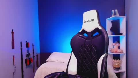 Snapshot of hot_chocolate_4u chatting on 11-29-25, 12:08 hot chocolate 4u online show from 11-29-25, 12:08