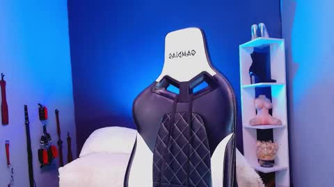 Snapshot of hot_chocolate_4u chatting on 12-05-25, 12:36 hot chocolate 4u online show from 12-05-25, 12:36