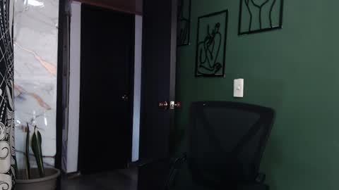 hot chocolate 4u online show from 07-28-26, 06:53