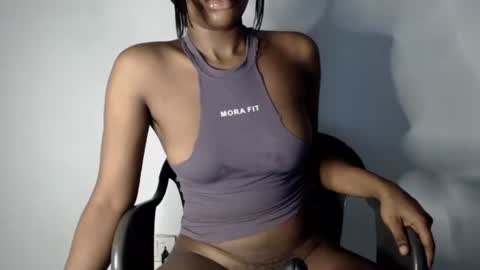 sonia  mis choco online show from 10-20-25, 07:20