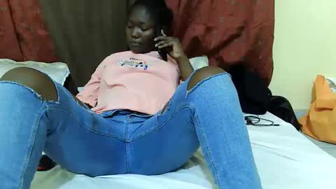 Milly online show from 11-14-25, 09:30