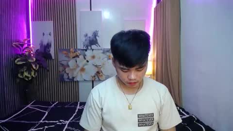 hot_emmanuel online show from 12-18-25, 09:04