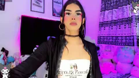 Snapshot of hot_eyes16 chatting on 04-19-26, 01:32 Valens online show from 04-19-26, 01:32