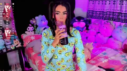 Snapshot of hot_eyes16 chatting on 05-18-26, 11:27 Valens online show from 05-18-26, 11:27