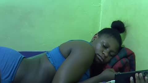 hot_girlly online show from 11-30-25, 06:39