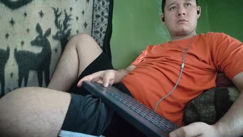hot_guy36 online show from 06-01-26, 03:14