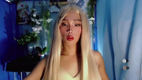 Snapshot of hot_khianna chatting on 04-26-26, 05:27 Khianna online show from 04-26-26, 05:27