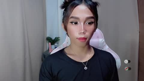 Snapshot of hot_khianna chatting on 05-11-26, 11:27 Khianna online show from 05-11-26, 11:27