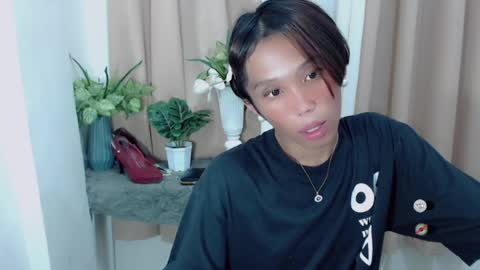 Snapshot of hot_khianna chatting on 05-20-26, 10:21 Khianna online show from 05-20-26, 10:21