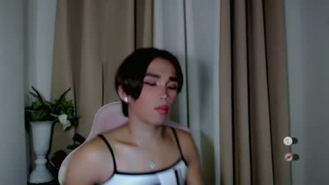 Snapshot of hot_khianna chatting on 05-21-26, 04:58 Khianna online show from 05-21-26, 04:58